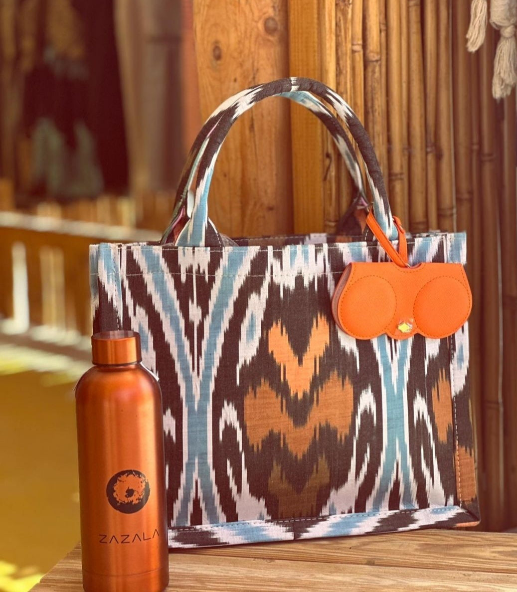 Porta-Óculos de Bolsa em Couro Premium - Elegância e Proteção para Seus Óculos