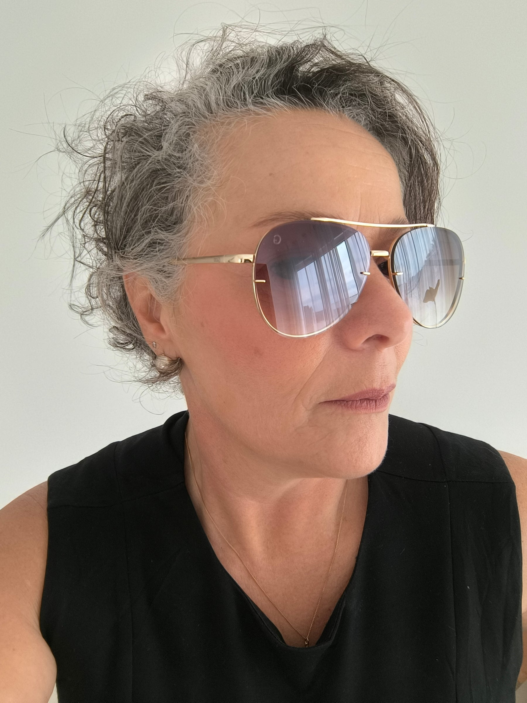 Óculos de Sol Feminino Aviador em Metal Dourado – Gloss