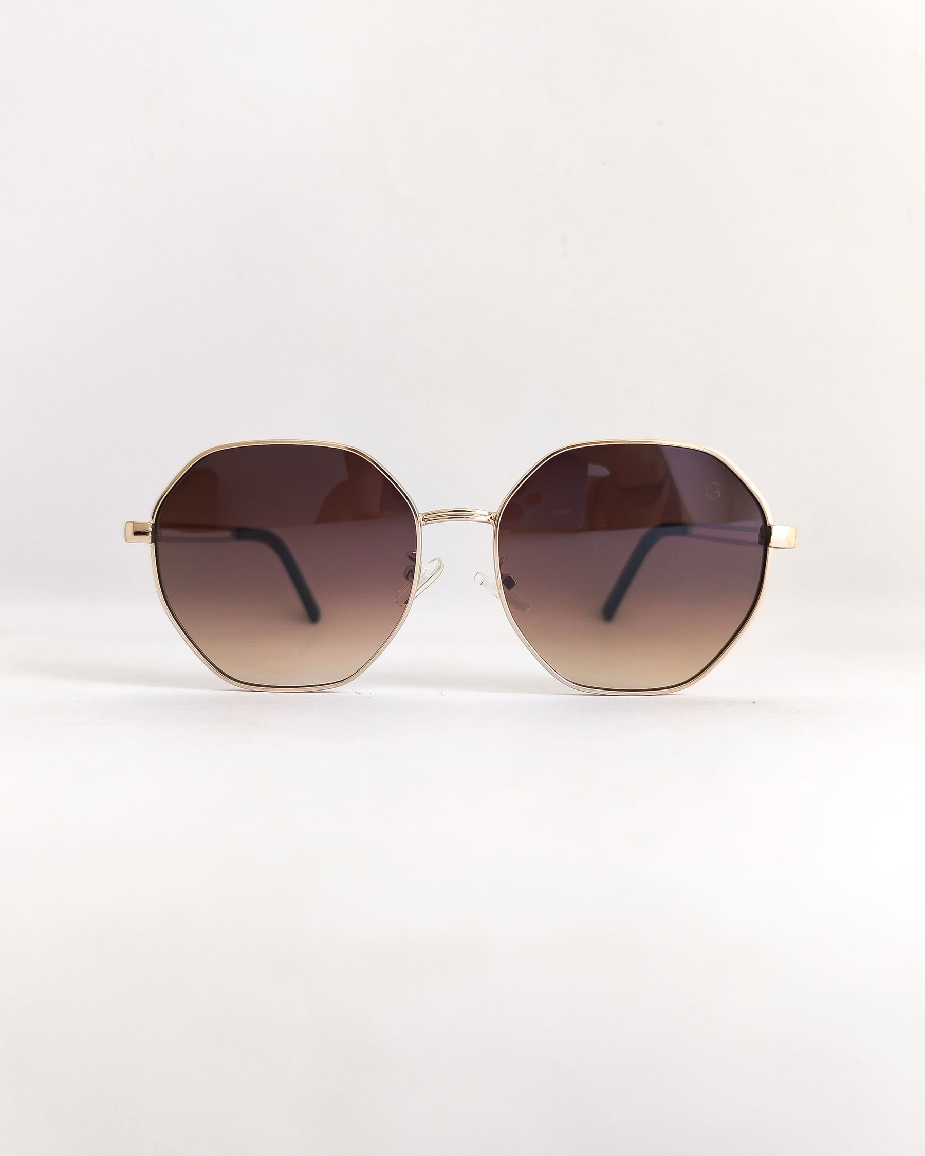 Óculos de Sol Feminino Geométrico em Metal Dourado – Gloss