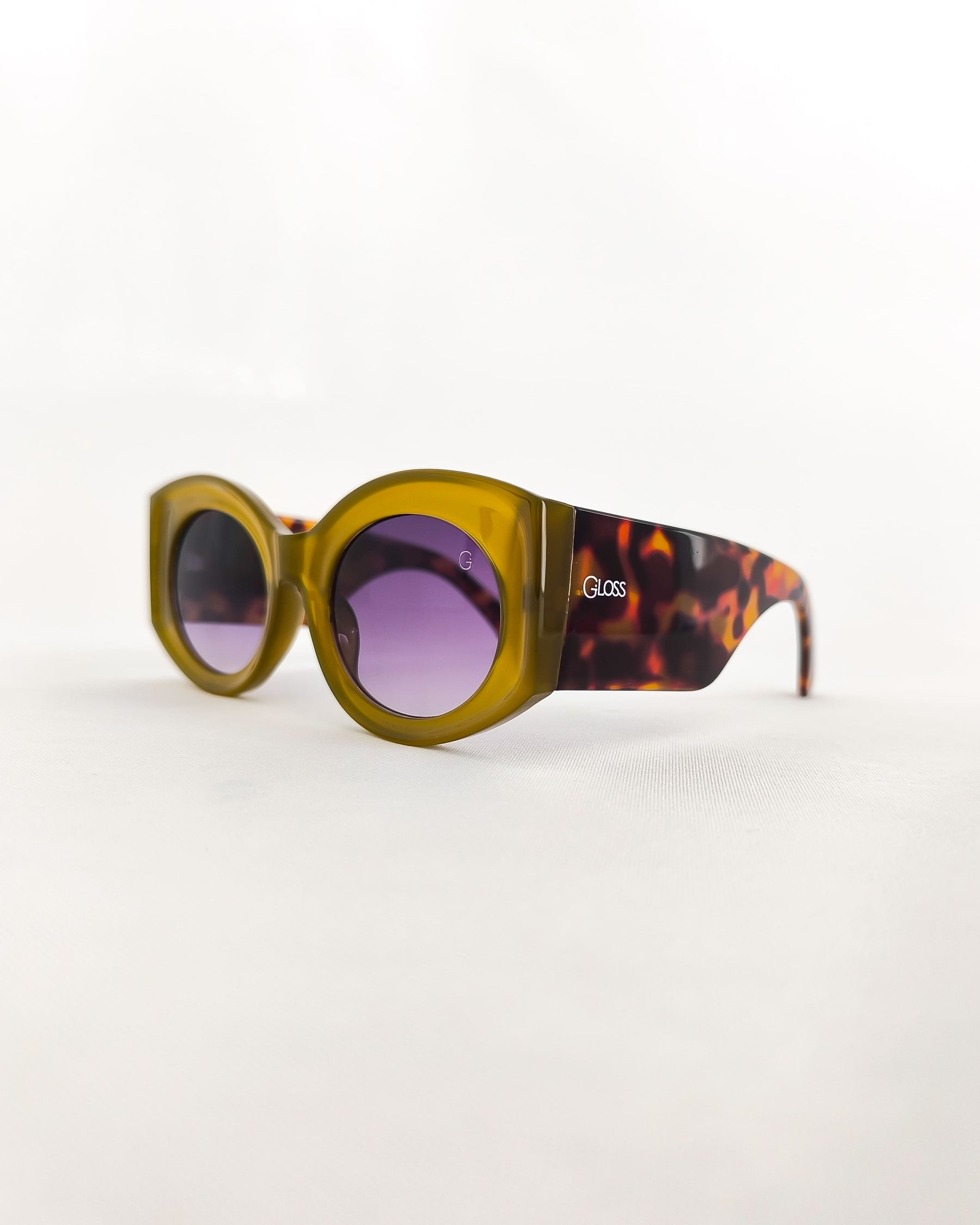 Óculos de Sol Feminino Bold Verde Oliva com Hastes Animal Print Premium - Gloss Eyewear