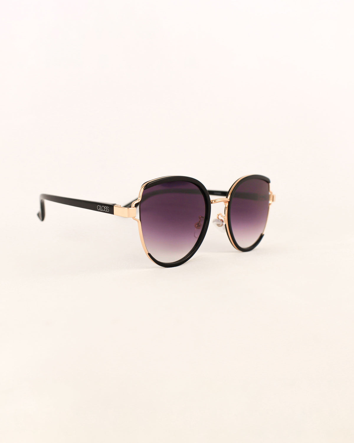 Óculos de Sol Feminino Quadrado Pequeno em Metal com Acetato Preto Premium - Gloss Eyewear