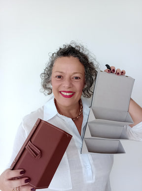 Organizador Multiuso com 4 Compartimentos em Acrílico Transparente Premium – Gloss Eyevewear