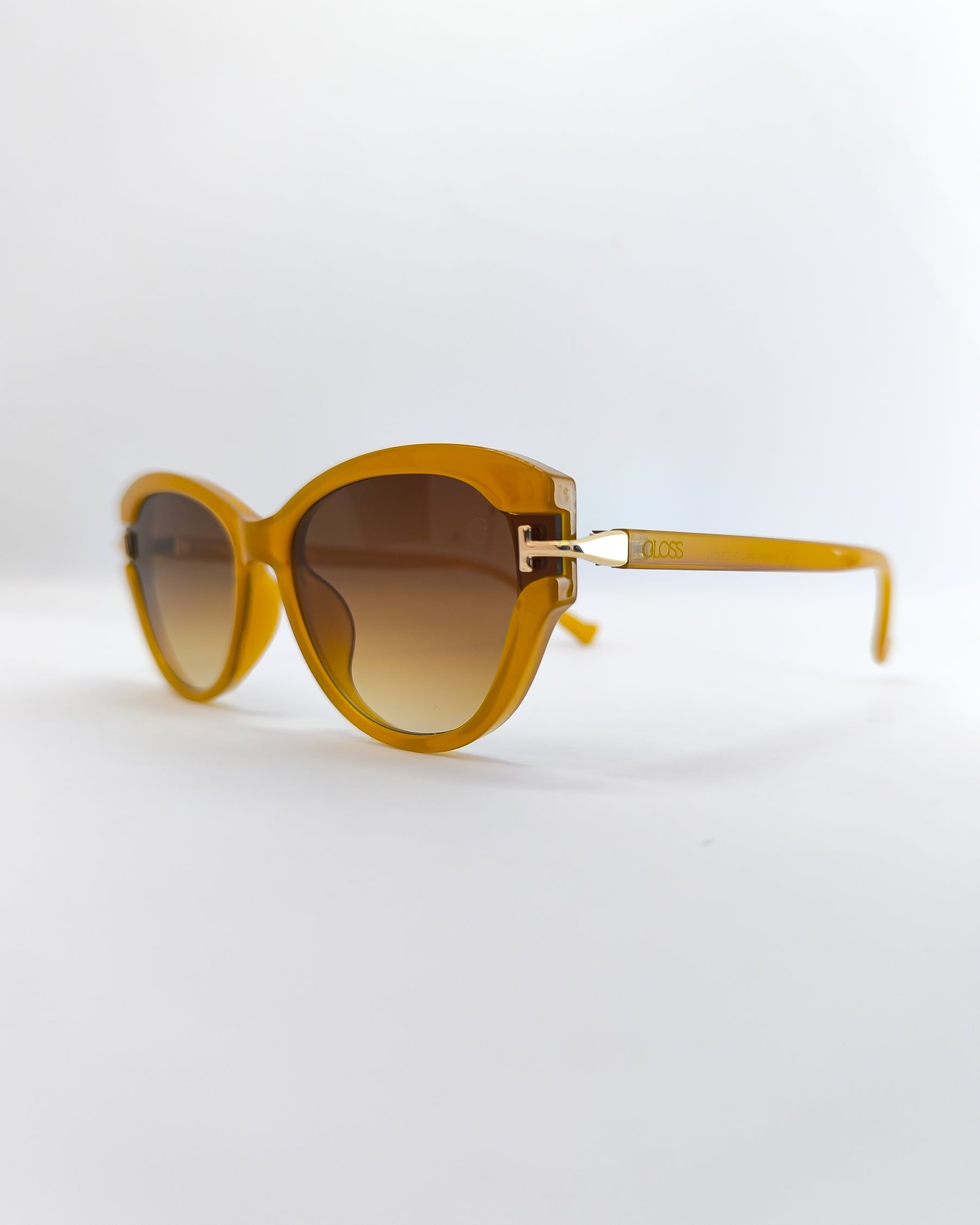 Óculos de Sol Feminino Gatinho Grande em Acetato com Lente Cosmética Degradê – Gloss