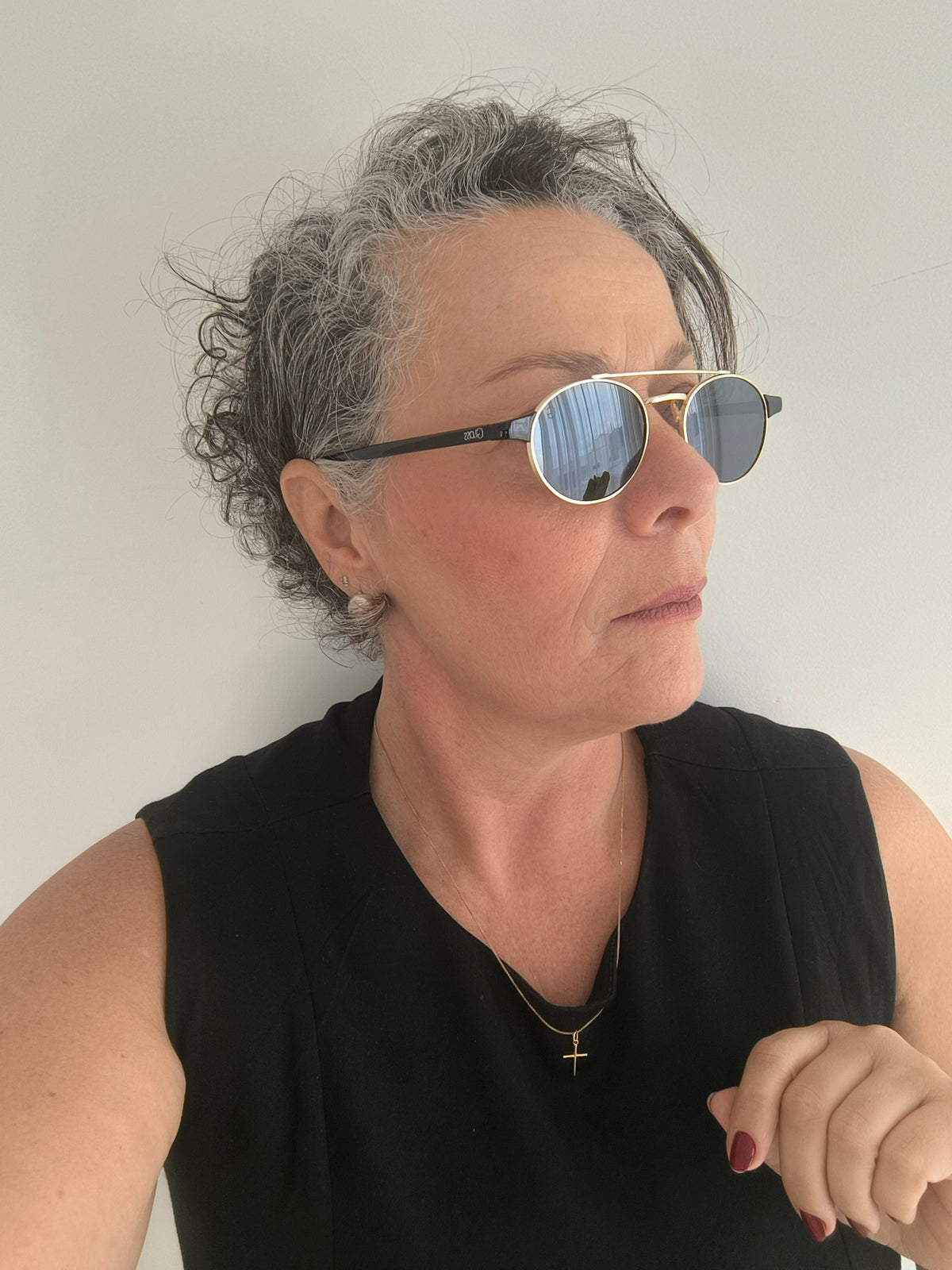 Óculos de Sol Unissex Oval Pequeno em Metal – Minimalista e Elegante