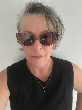 Óculos de Sol Feminino Slim Animal Print Rosé em Acetato – Elegância Moderna com Personalidade