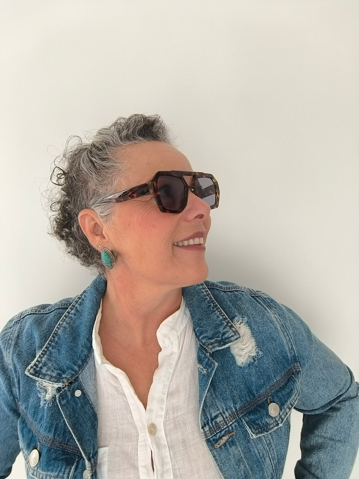 Óculos de Sol Feminino Quadrado Geométrico em Acetato com Lente Cosmética Azul – Gloss