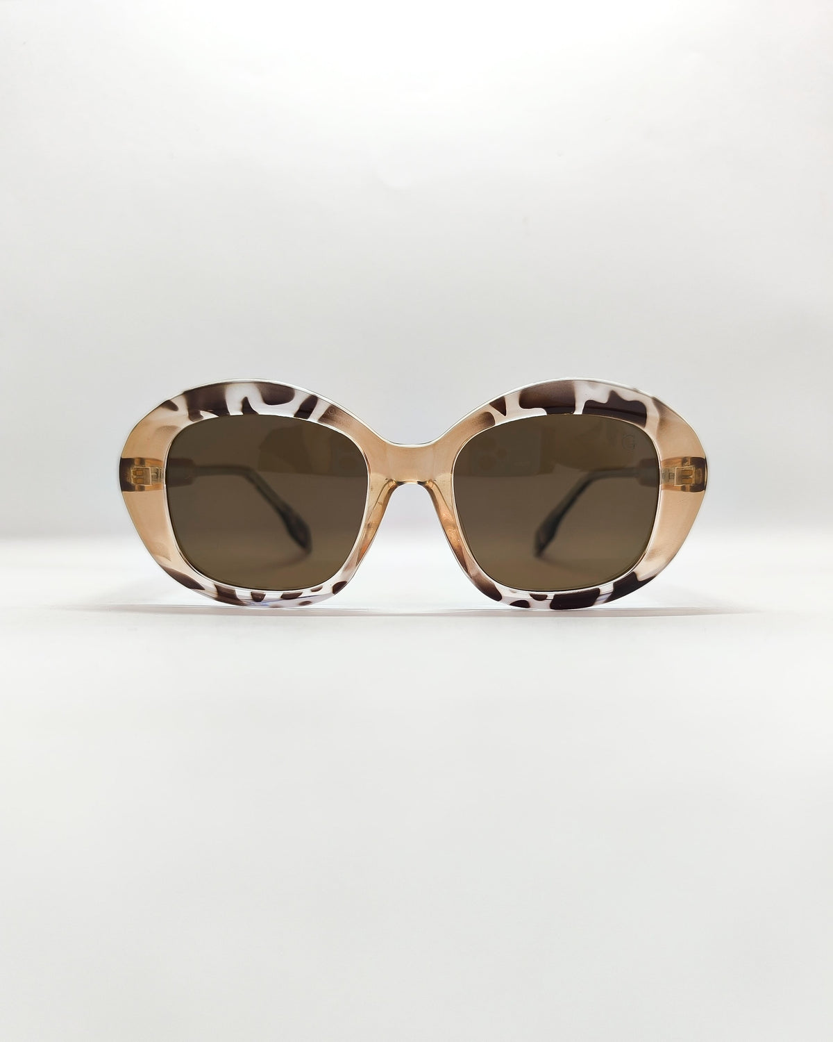 Óculos de Sol Feminino Oval em Acetato – Gloss