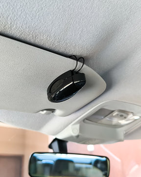 Porta Óculos de Carro Universal Clip Reforçado em ABS e Couro – Clip Car Gloss Eyevewear