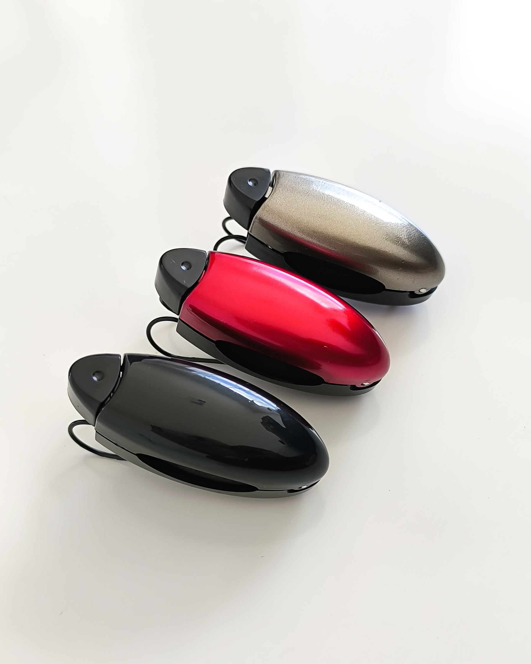 Porta Óculos de Carro Universal Clip Reforçado em ABS e Couro – Clip Car Gloss Eyevewear