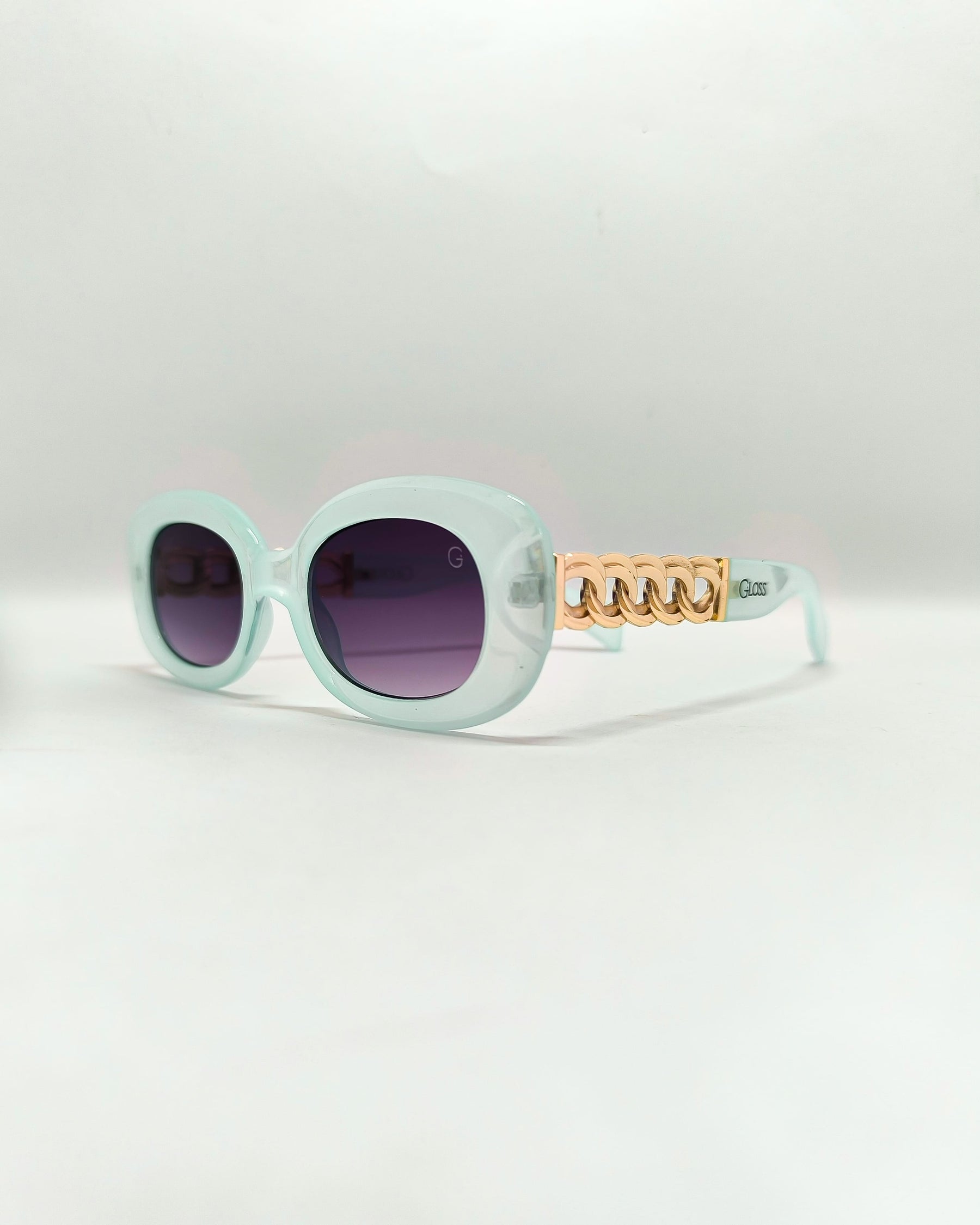 Óculos de Sol Feminino Slim com Haste em Correntaria em Metal Dourado Premium - Gloss Eyewear