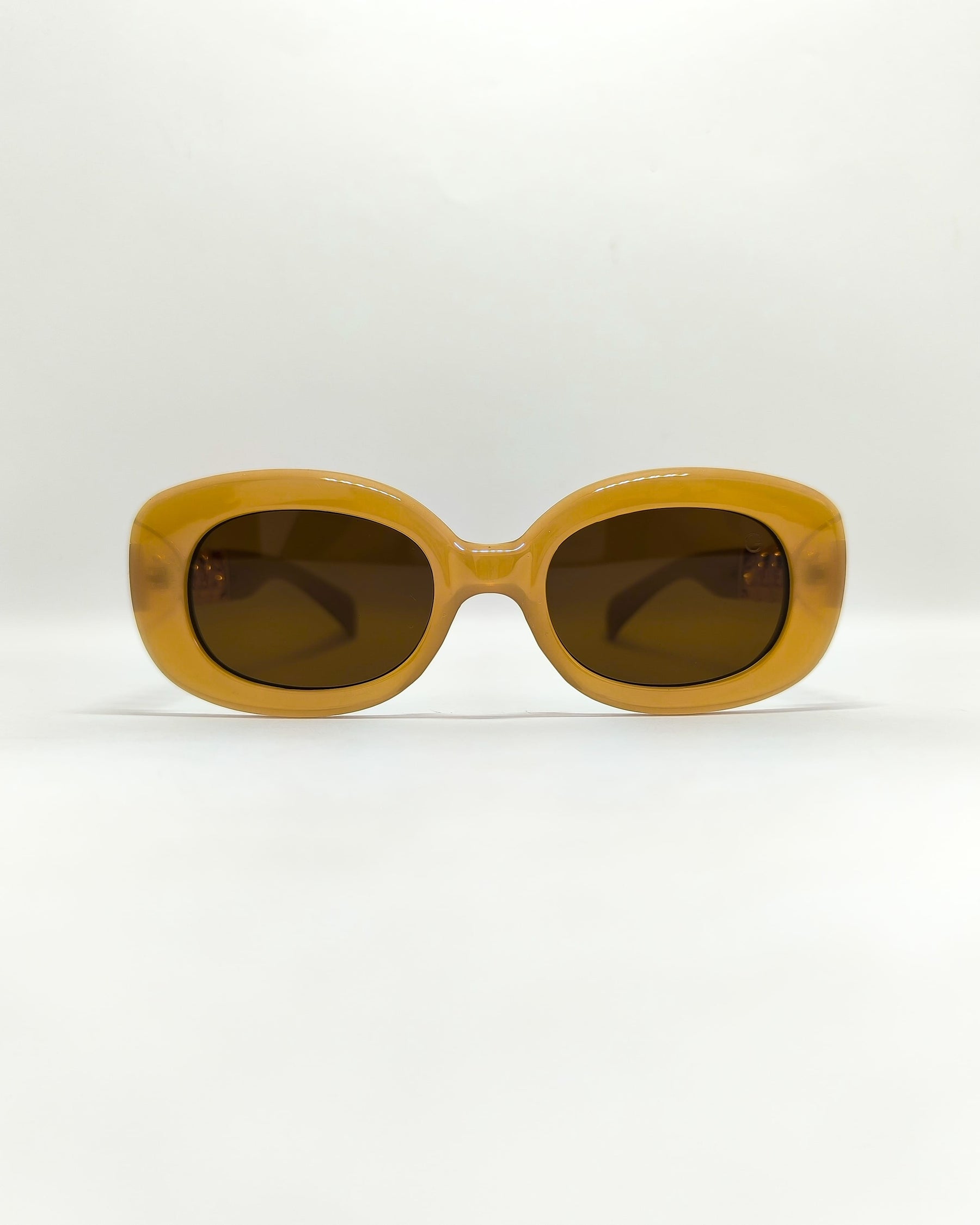 Óculos de Sol Feminino Slim com Haste em Correntaria em Metal Dourado Premium - Gloss Eyewear
