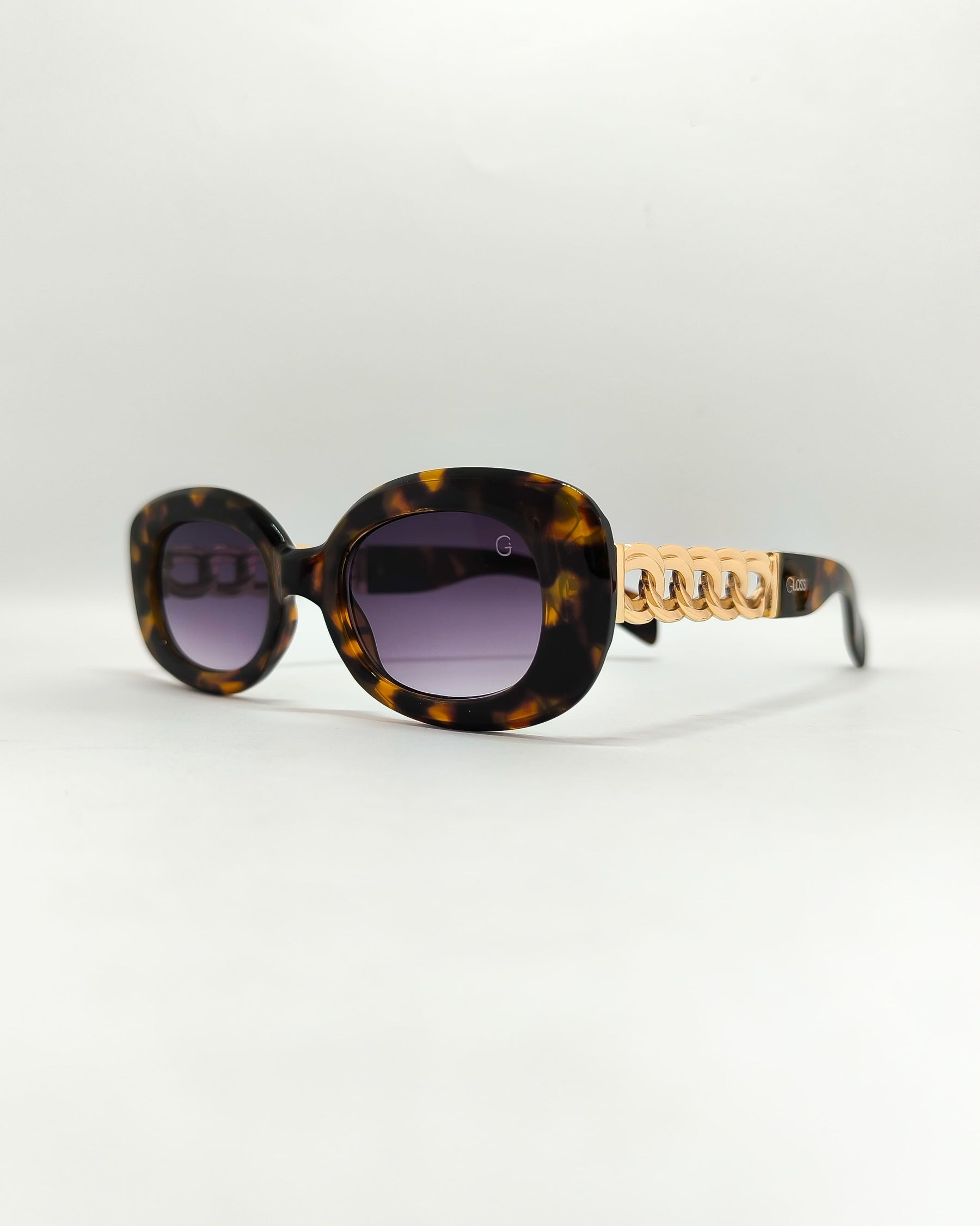 Óculos de Sol Feminino Slim com Haste em Correntaria em Metal Dourado Premium - Gloss Eyewear