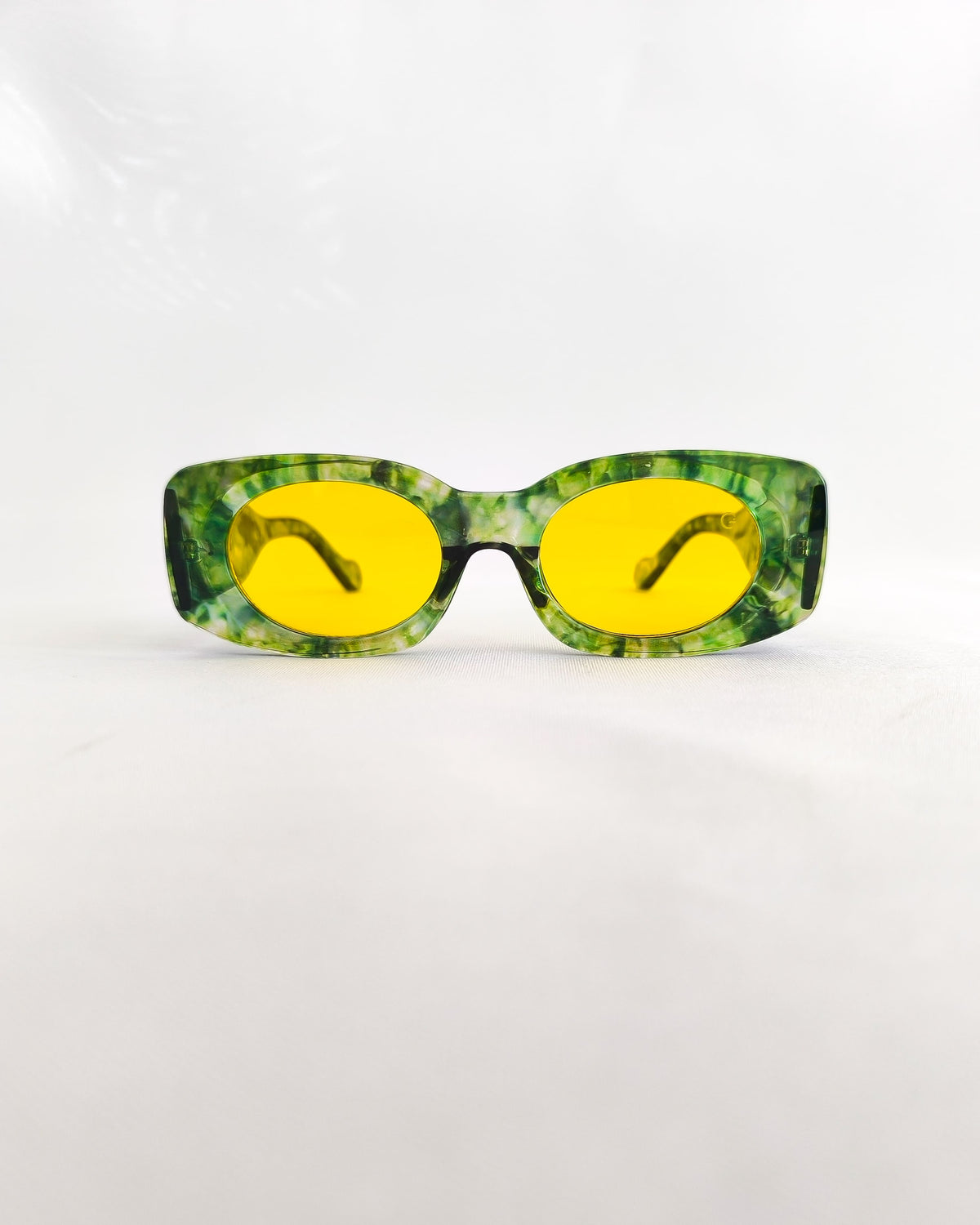 Óculos de Sol Unissex Slim em Acetato Verde com Lentes Amarelasa Premium - Gloss Eyewear