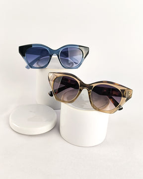 Óculos de Sol Feminino Gatinho em Acetato Translúcido Azul e Marrom Premium - Gloss Eyewear