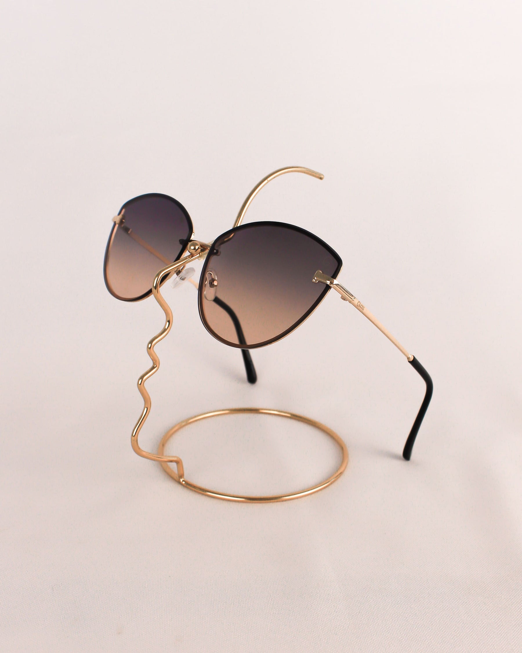 Óculos de Sol Feminino Gatinho sem Armação com Lente Marrom/ Cinza Premium - Gloss Eyewear