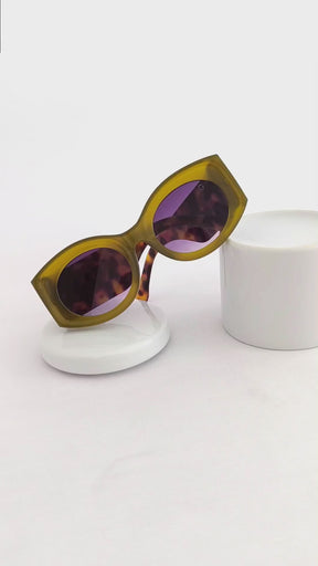 Óculos de Sol Feminino Bold Verde Oliva com Hastes Animal Print Premium - Gloss Eyewear