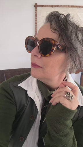 Óculos de Sol Feminino Gatinho Leila Bold em Acetato Animal Print Premium - Gloss Eyewear