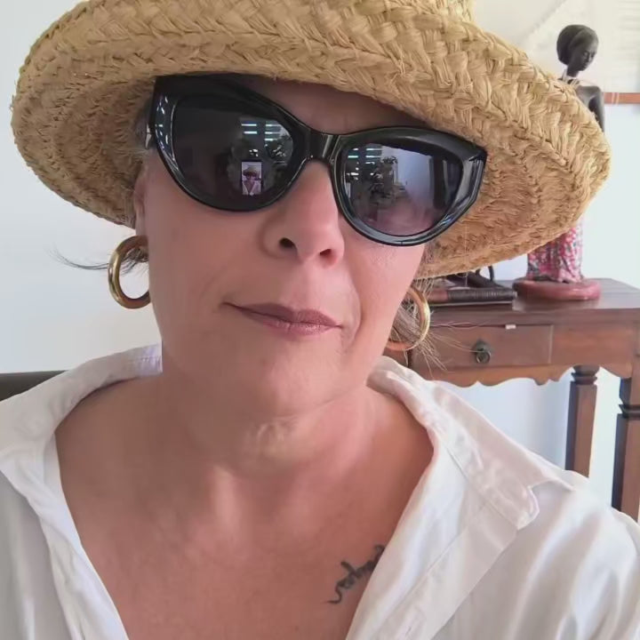 Óculos de Sol Feminino Gatinho em Acetato com Detalhe em Metal – Gloss