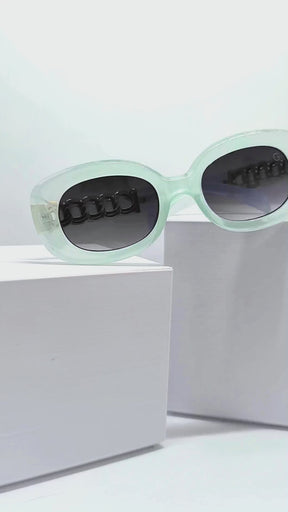 Óculos de Sol Feminino Slim com Haste em Correntaria em Metal Dourado Premium - Gloss Eyewear